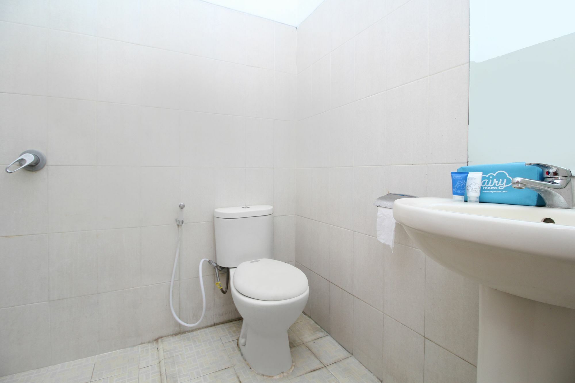 庫塔 Airy Kartika Plaza Gang Melati 1 Bali酒店 外观 照片